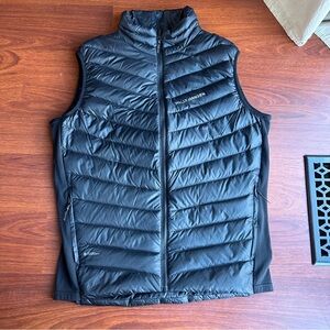 Helly Hansen Men's Black Down Vest XL